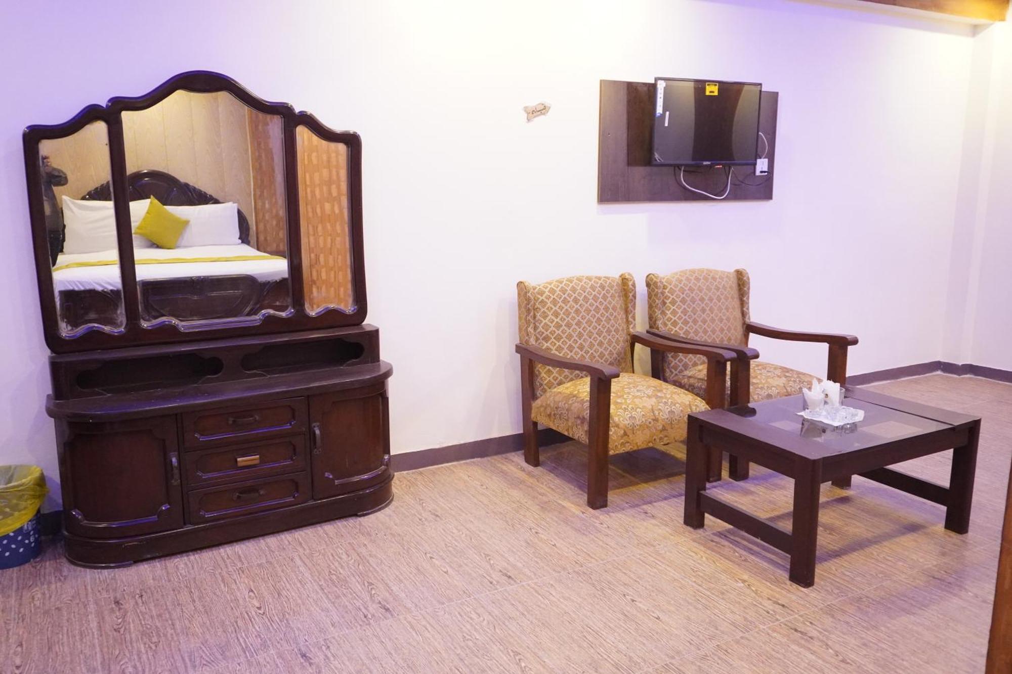 National Hotel Лахор Екстериор снимка