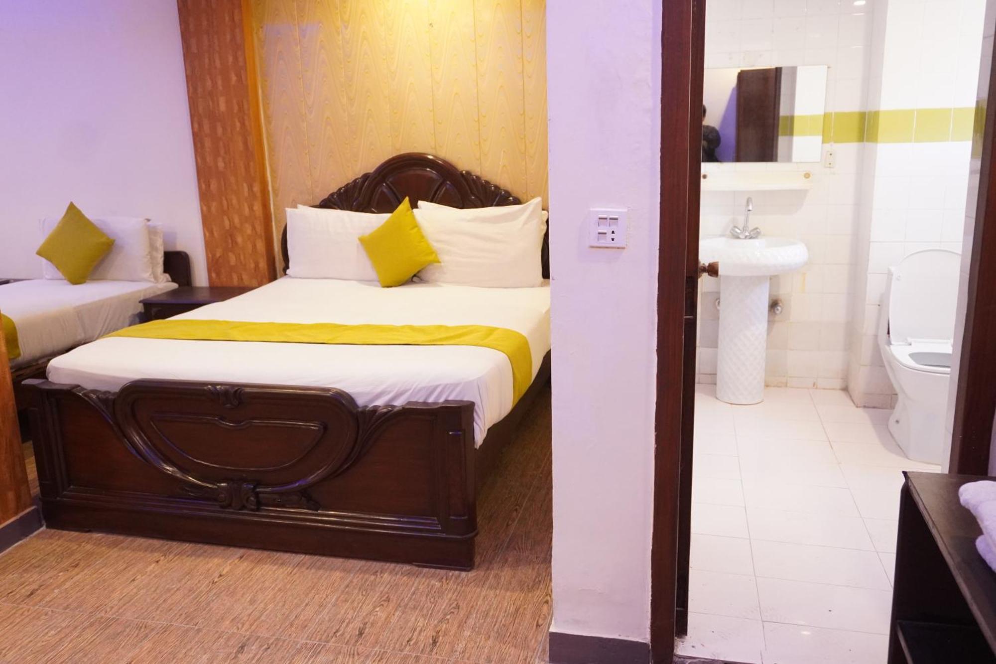 National Hotel Лахор Екстериор снимка